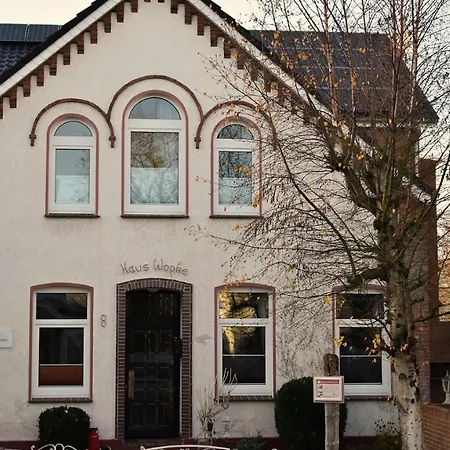 Haus Wopke Bed & Breakfast *