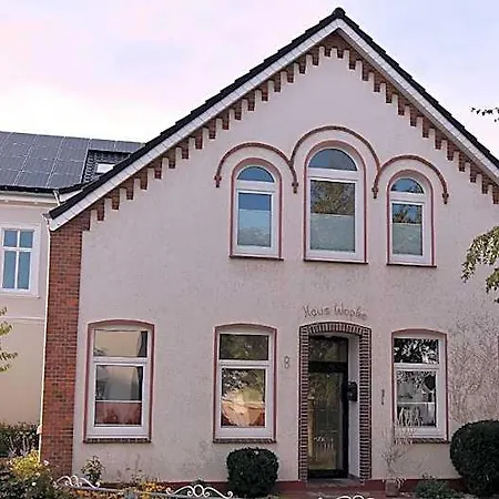 Haus Wopke Bed & Breakfast *